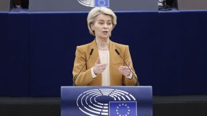 فون دير لايين تؤيد فرض عقوبات على “المتطرفين” من المستوطنين الإسرائيليين في الضفة الغربية