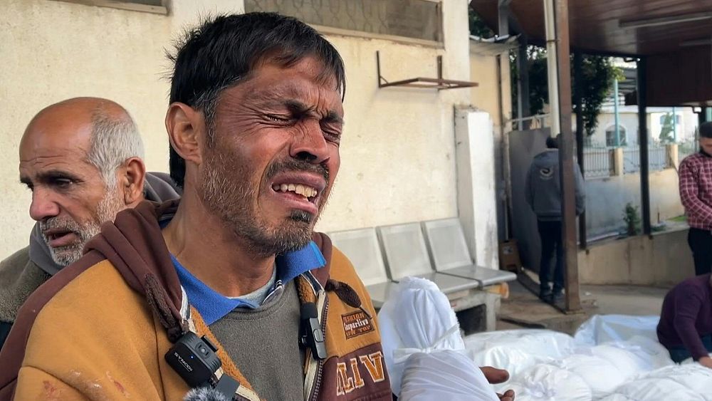 أب يُفجع بمقتل طفلته بغارة إسرائيلية على غزة: “أتت بعد انتظار 8 سنوات”