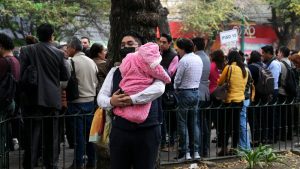 زلزال بقوة 5.8 درجات يهز وسط العاصمة المكسيكية