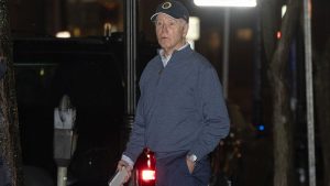 سيارة تابعة لموكب بايدن تتعرض لحادث اصطدام وتستنفر رجال الخدمة السرية