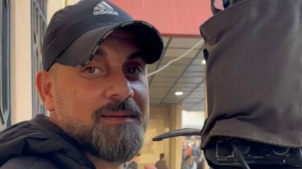 مقتل مصور الجزيرة سامر أبو دقة في غزة بقصف إسرائيلي “متعمد” استهدف مدرسة في خانيونس