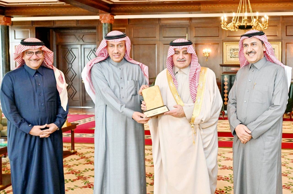 فهد بن سلطان: فوز إمارة تبوك بجائزة التطوع فخر للجميع