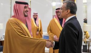 عبدالعزيز بن سعود يستقبل سفيري إثيوبيا وسنغافورة