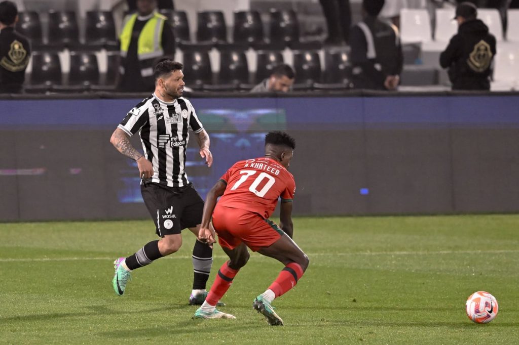 «الشباب» يتعادل مع الاتفاق في «دوري روشن»