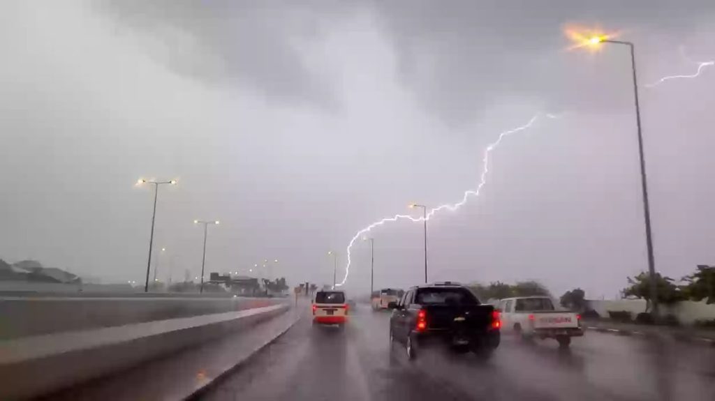 طقس المملكة الثلاثاء: أمطار رعدية متوسطة إلى غزيرة تؤدي إلى جريان السيول
