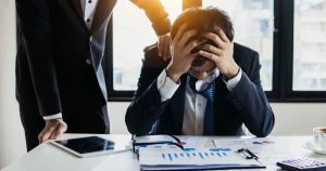 5 مراحل للاحتراق الوظيفي.. كيف تتعافى منه في 3 أشهر؟