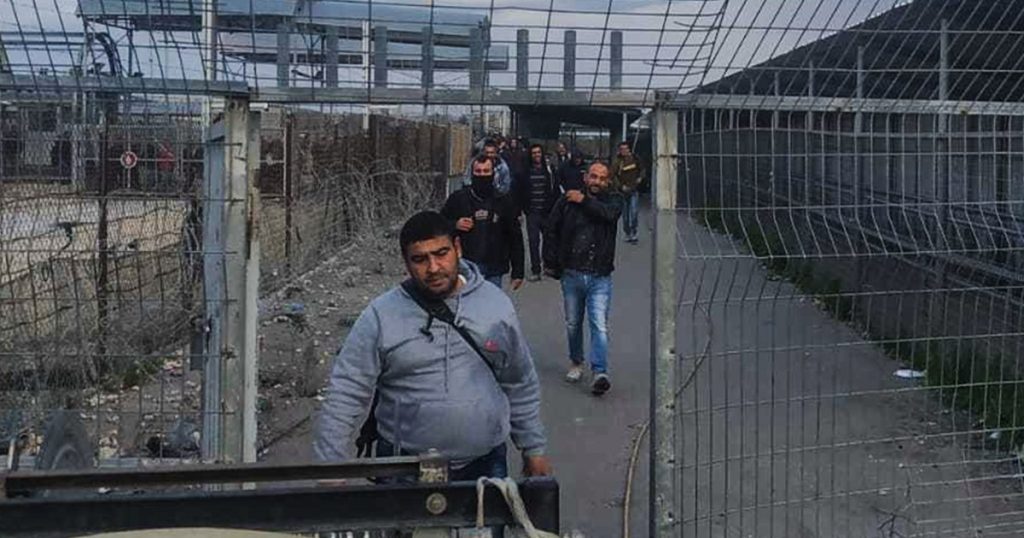 غياب العمال الفلسطينيين يكبّد اقتصاد إسرائيل 820 مليون دولار يوميا