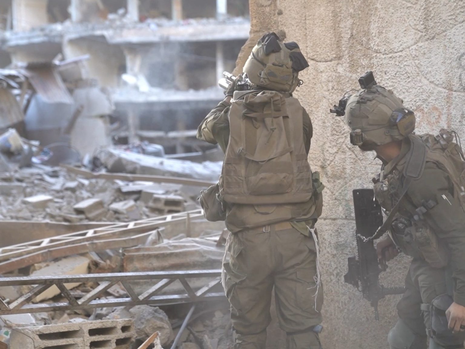 الجيش الإسرائيلي يعلن مقتل 3 ضباط في معارك غزة