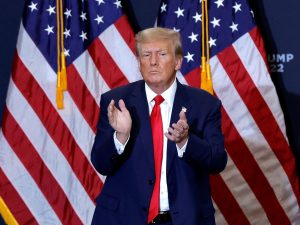 ماذا يعني اكتساح ترامب انتخابات ولاية أيوا؟