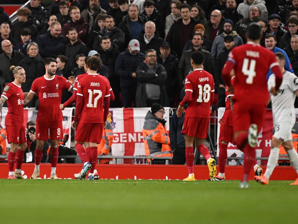 ليفربول يضرب ويستهام بخماسية ويكمل عقد المربع الذهبي في كأس الرابطة الإنجليزية