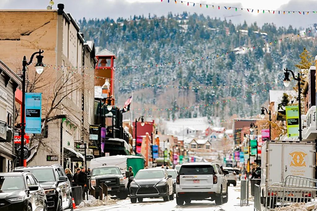 دع غزة تعيش.. مسيرة داعمة للصمود الفلسطيني في مهرجان “صاندانس” السينمائي