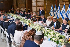 الحرب على غزة.. كيف أوقفت عجلة الحياة في إسرائيل؟