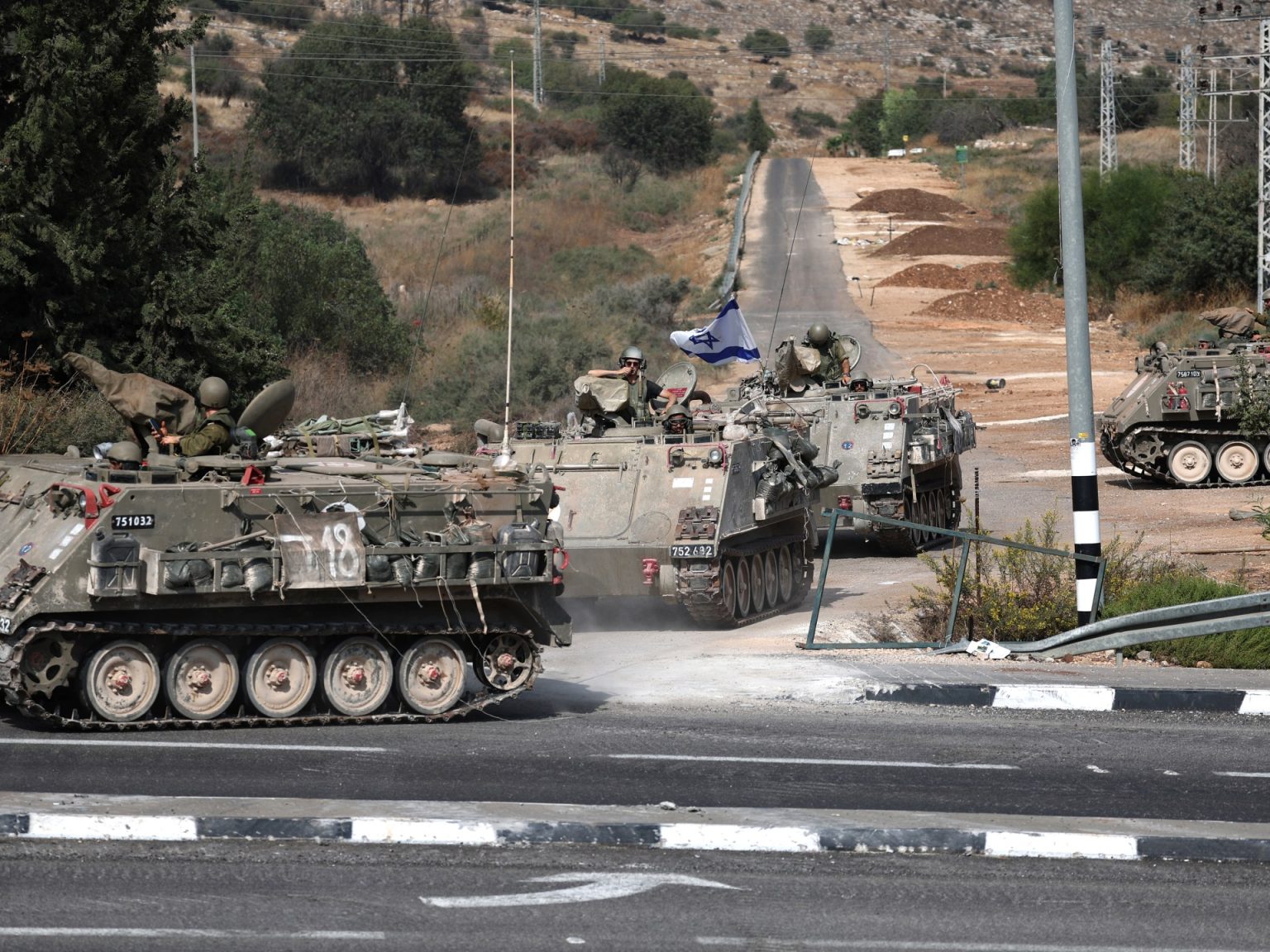 حزب الله يقصف كريات شمونة بعشرات الصواريخ والمبعوث الأميركي يدعو لحل دبلوماسي