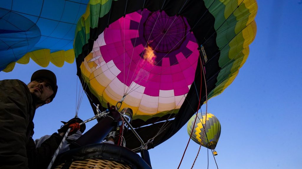 فيديو. شاهد: بالونات ملونة في سماء سانتياغو مع انطلاق المهرجان الدولي للبالونات في تشيلي