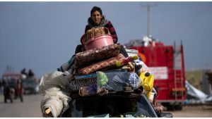 شاهد: تحت زخات الرصاص.. فلسطينيون يهربون من خانيونس