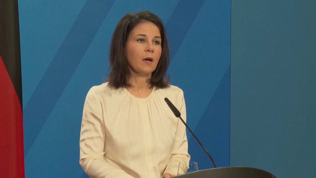 وزيرة الخارجية الألمانية: “على إسرائيل أن تفعل المزيد” لحماية المدنيين في حربها بغزة