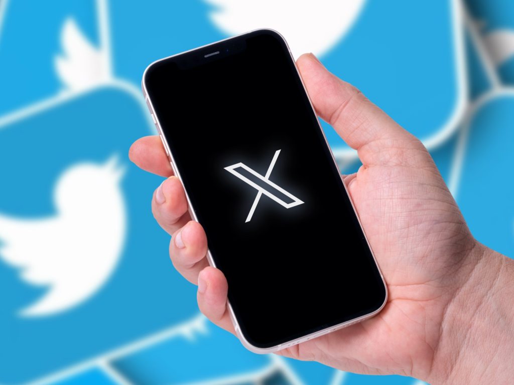 “إكس” تطلق ميزة مفاتيح المرور في هواتف آيفون