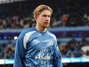 بطريقة مبتكرة ودون وكيل أعمال.. هكذا انتزع دي بروين من مانشستر سيتي أعلى راتب أسبوعي في البريميرليغ