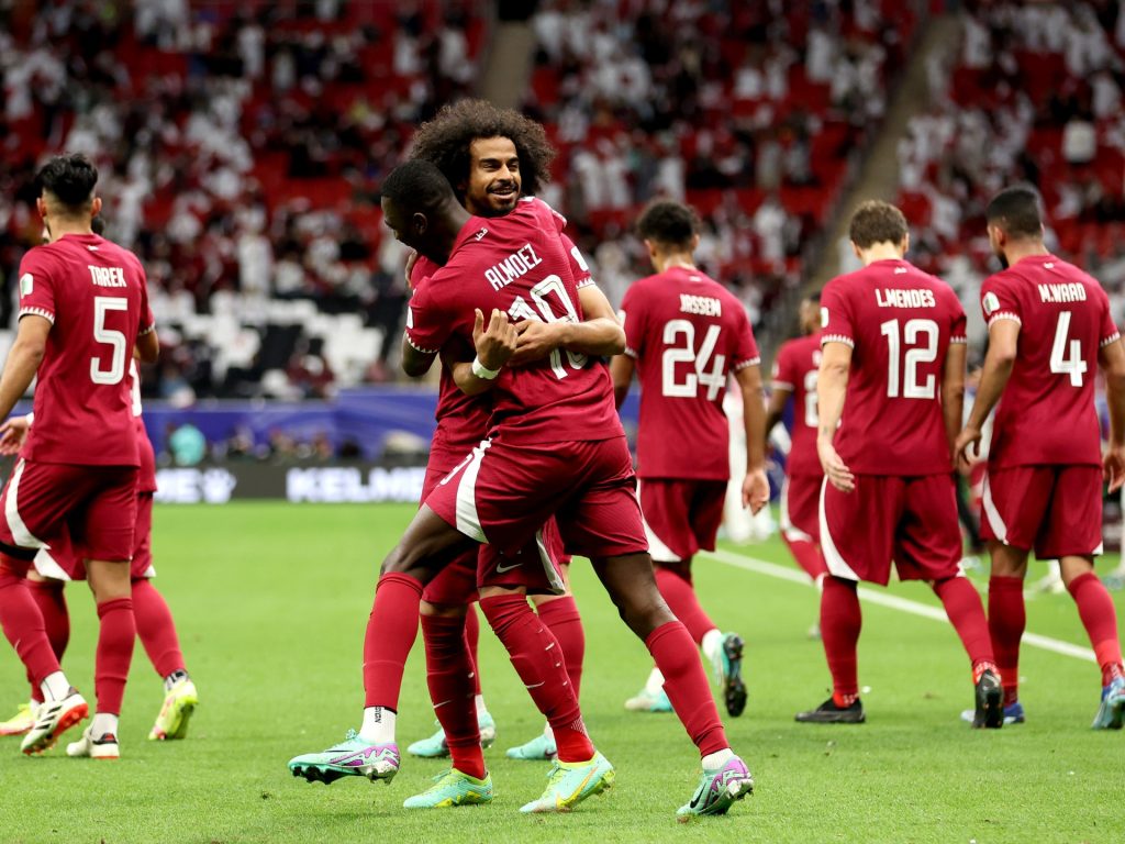 قطر تهزم طاجيكستان وتتصدر المجموعة الأولى وتتأهل لثمن نهائي كأس آسيا