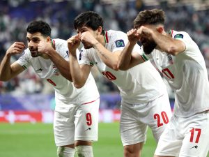 إيران بالعلامة الكاملة لثمن النهائي والإمارات ثانية المجموعة الثالثة بكأس آسيا