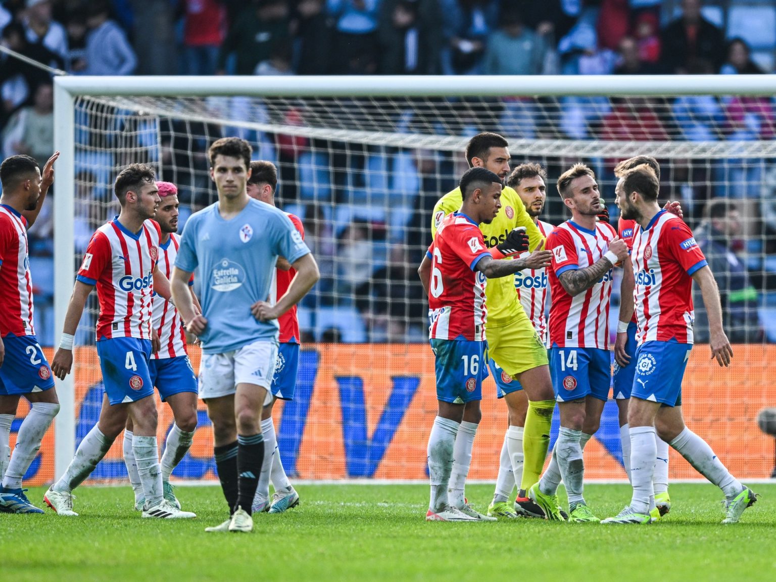 جيرونا يهزم سيلتا فيغو ويستعيد صدارة الليغا الإسبانية