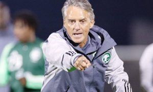 «الأخضر» قطب الكرة الآسيوية