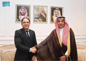 مدير فرع الخارجية بمكة يستقبل القنصل الهندي والمندوب الدائم لروسيا في جدة