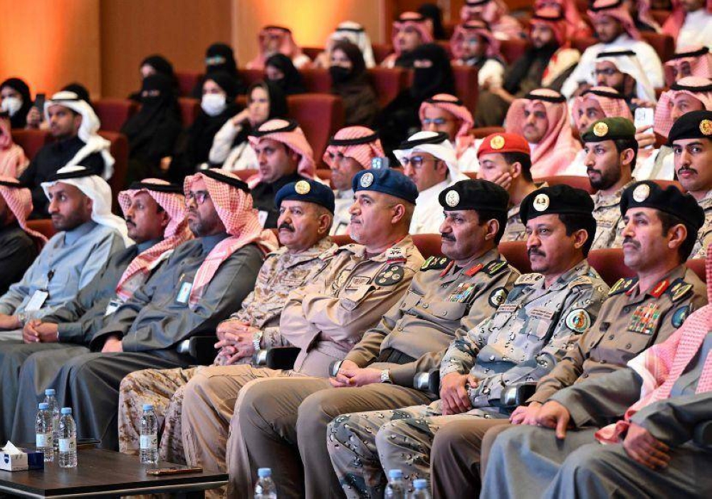 أمير عسير يرعى توقيع اتفاقيات لإنشاء 3 مراكز للأورام والأطراف الصناعية وغسيل الكلى