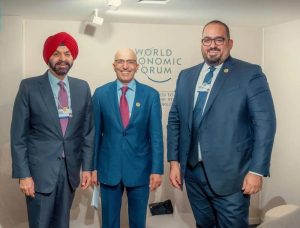 الجدعان والإبراهيم يناقشان التعاون مع رئيس البنك الدولي