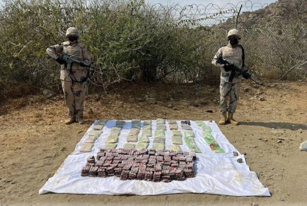 جازان: إحباط تهريب 6600 قرص خاضع لتنظيم التداول الطبي و44 كيلوغراما من «الحشيش»