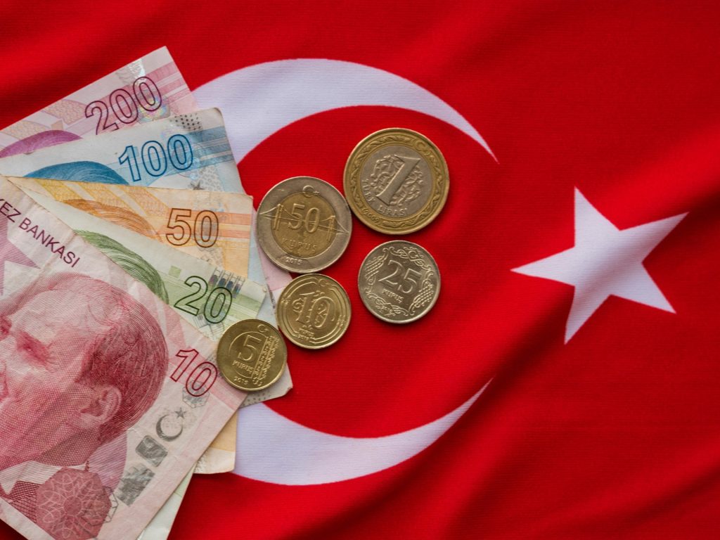 توقعات ببدء خفض أسعار الفائدة في تركيا