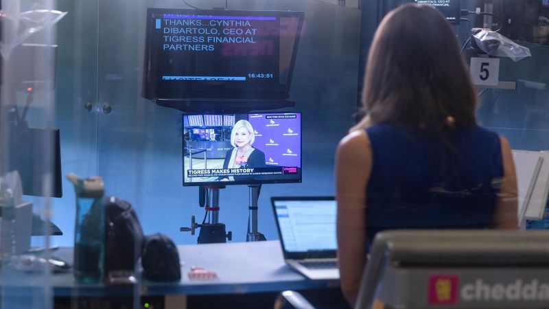 لقد تم تفريغ شركة Cheddar News، الشركة الناشئة التي تركز على الأعمال التجارية. تقول المصادر: “يبدو الأمر وكأنه النهاية”.