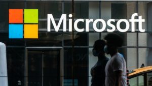 تجاوز شركة Apple: أصبحت Microsoft الآن الشركة الأكثر قيمة للتداول العام