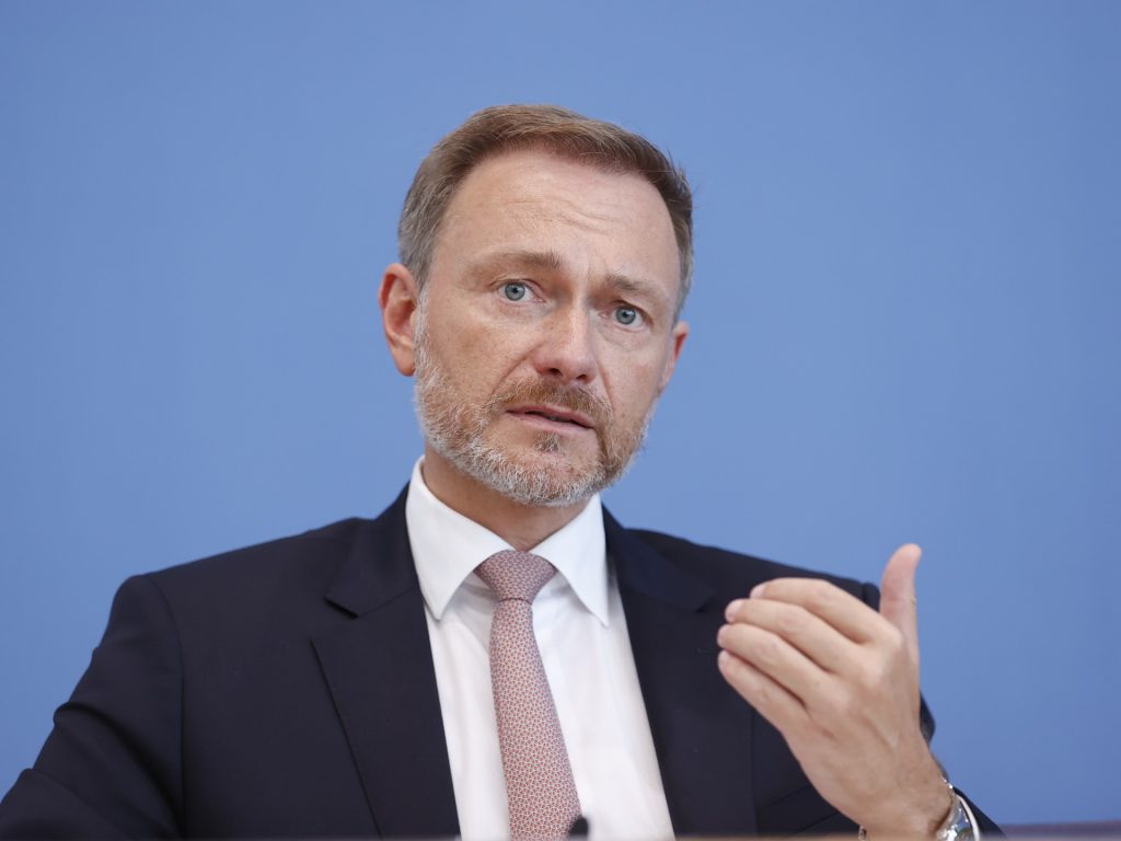 وزير المالية الألماني لأوروبا: استعدوا لعودة ترامب