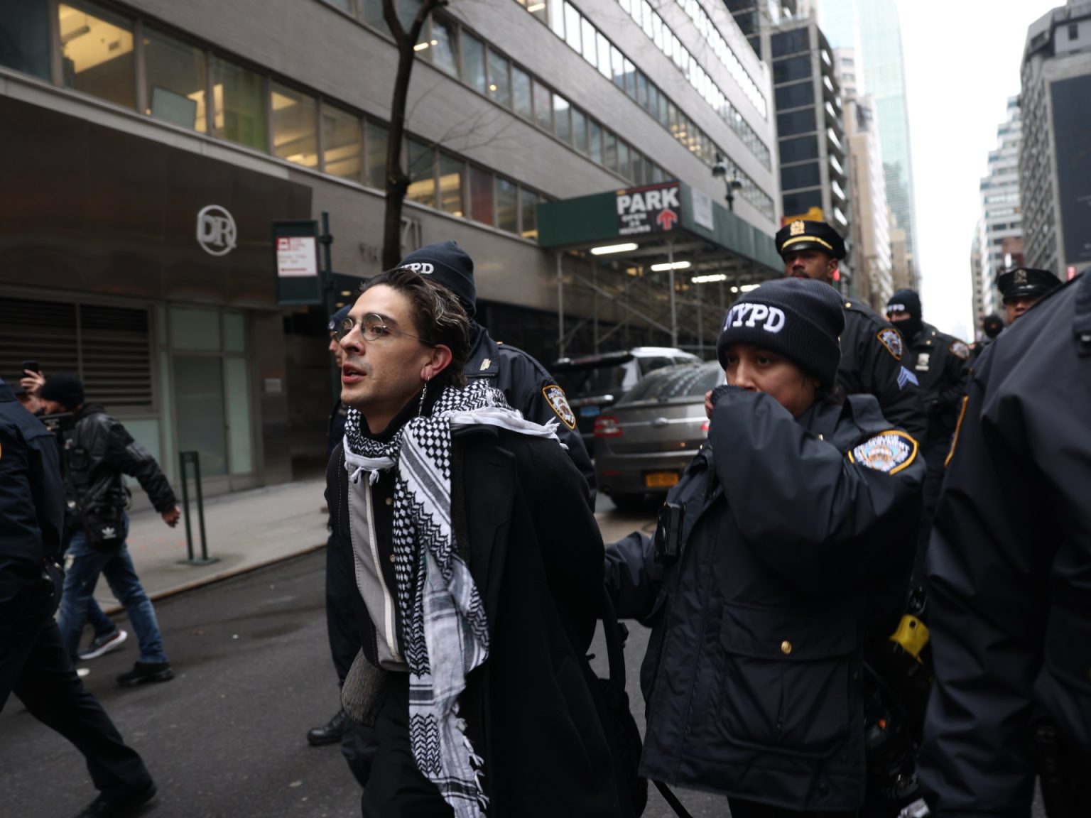 شرطة نيويورك توقف متظاهرين نددوا بالحرب على غزة