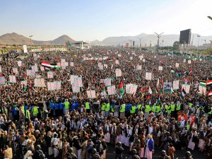 تايم: هكذا يمكن لبايدن منع هجمات الحوثيين دون التسبب بنشوب حرب إقليمية