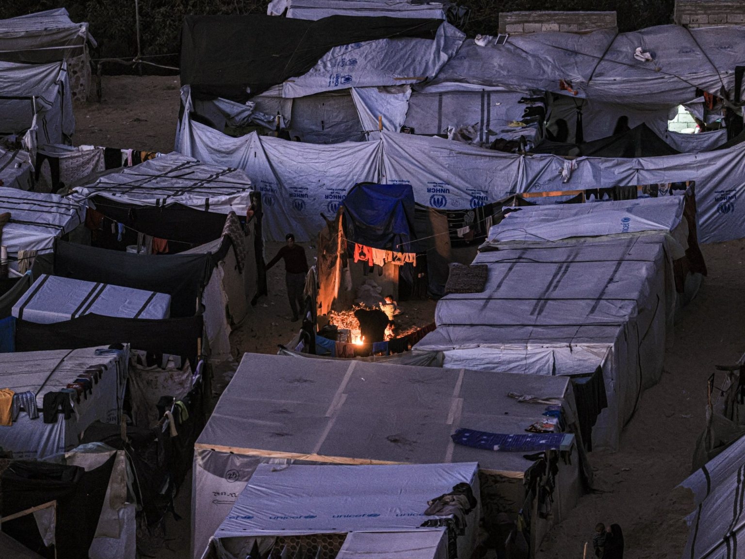 أطباء أميركيون يحذرون من آثار الحرمان من النوم على سكان غزة