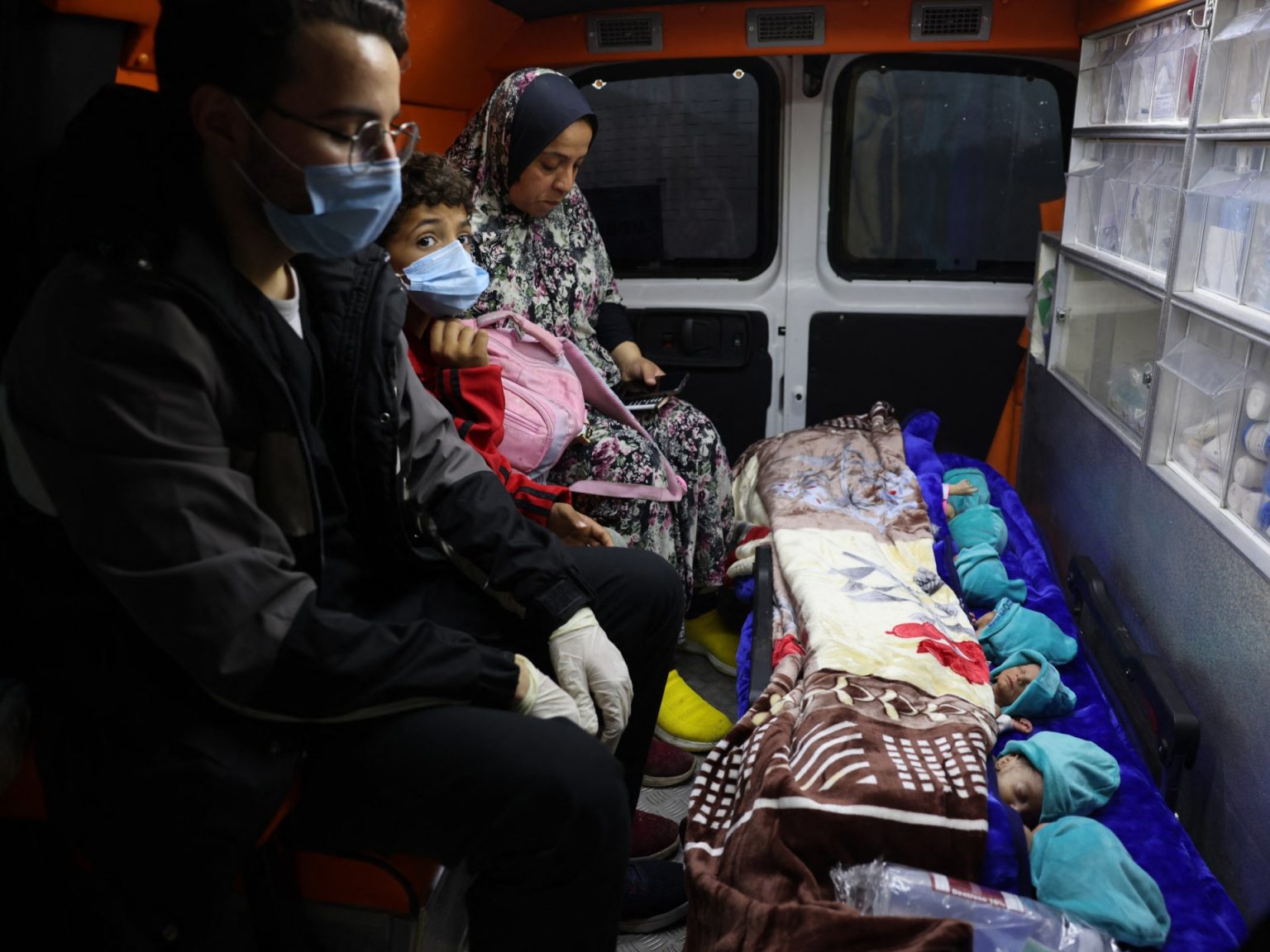 اليونيسيف ترصد مشاهد مروعة.. مولود جديد كل 10 دقائق في “جحيم” حرب غزة