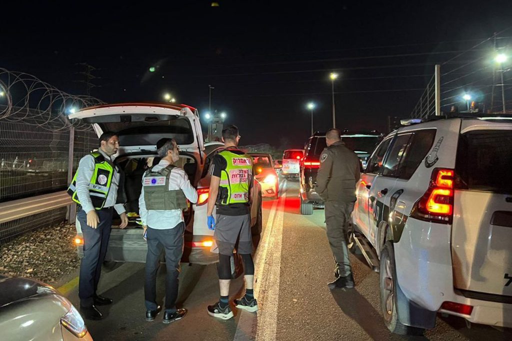 إصابة شرطيين إسرائيليين بعملية دهس في القدس