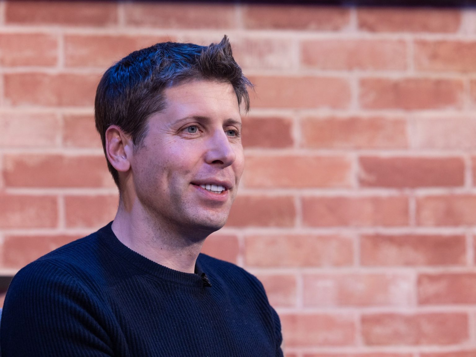 سام ألتمان.. رائد الأعمال ومفجر ثورة “شات جي بي تي”