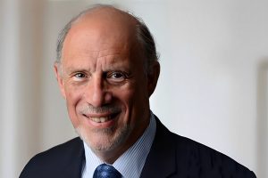 إسرائيل تعين خبيرا بريطانيا لتمثيلها بقضية “جرائم الإبادة بغزة”