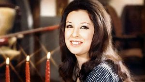 ظهور مفاجئ لنجاة الصغيرة بمهرجان “جوي أوورد” في الرياض