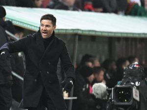 ألونسو “العبقري” يواصل كتابة التاريخ مع باير ليفركوزن