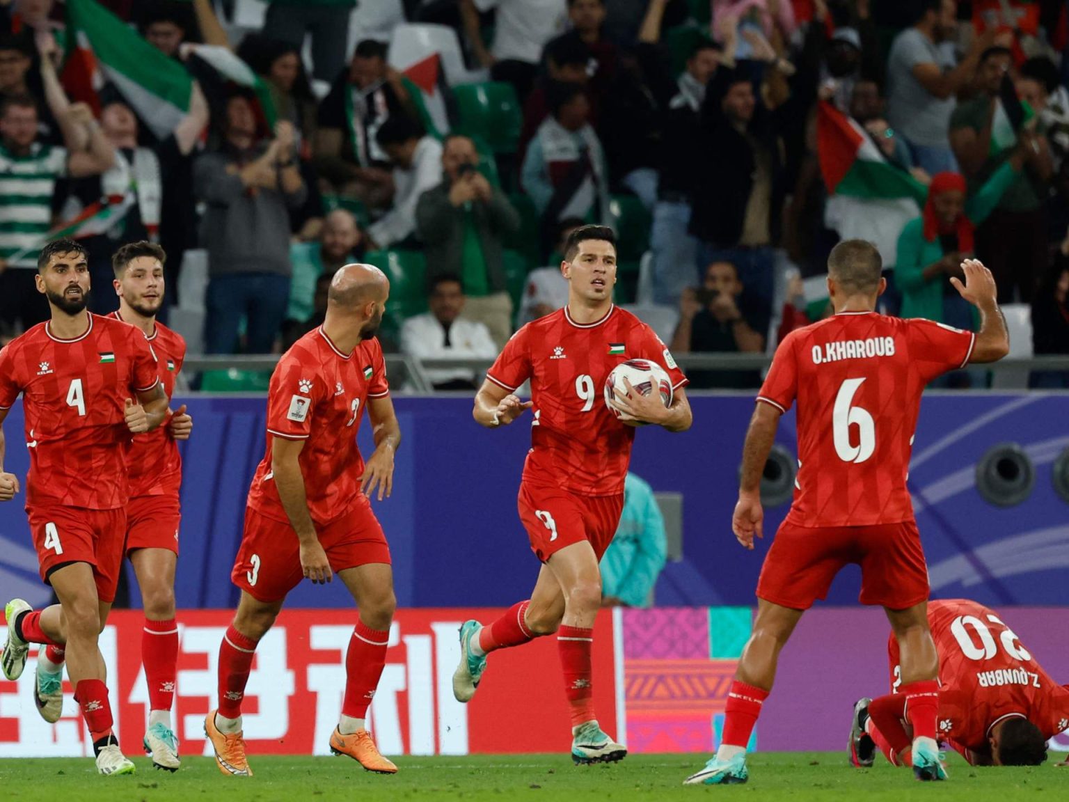 رسالة لاعبي منتخب فلسطين بكأس آسيا: نحب الحياة ونصمد في أرضنا