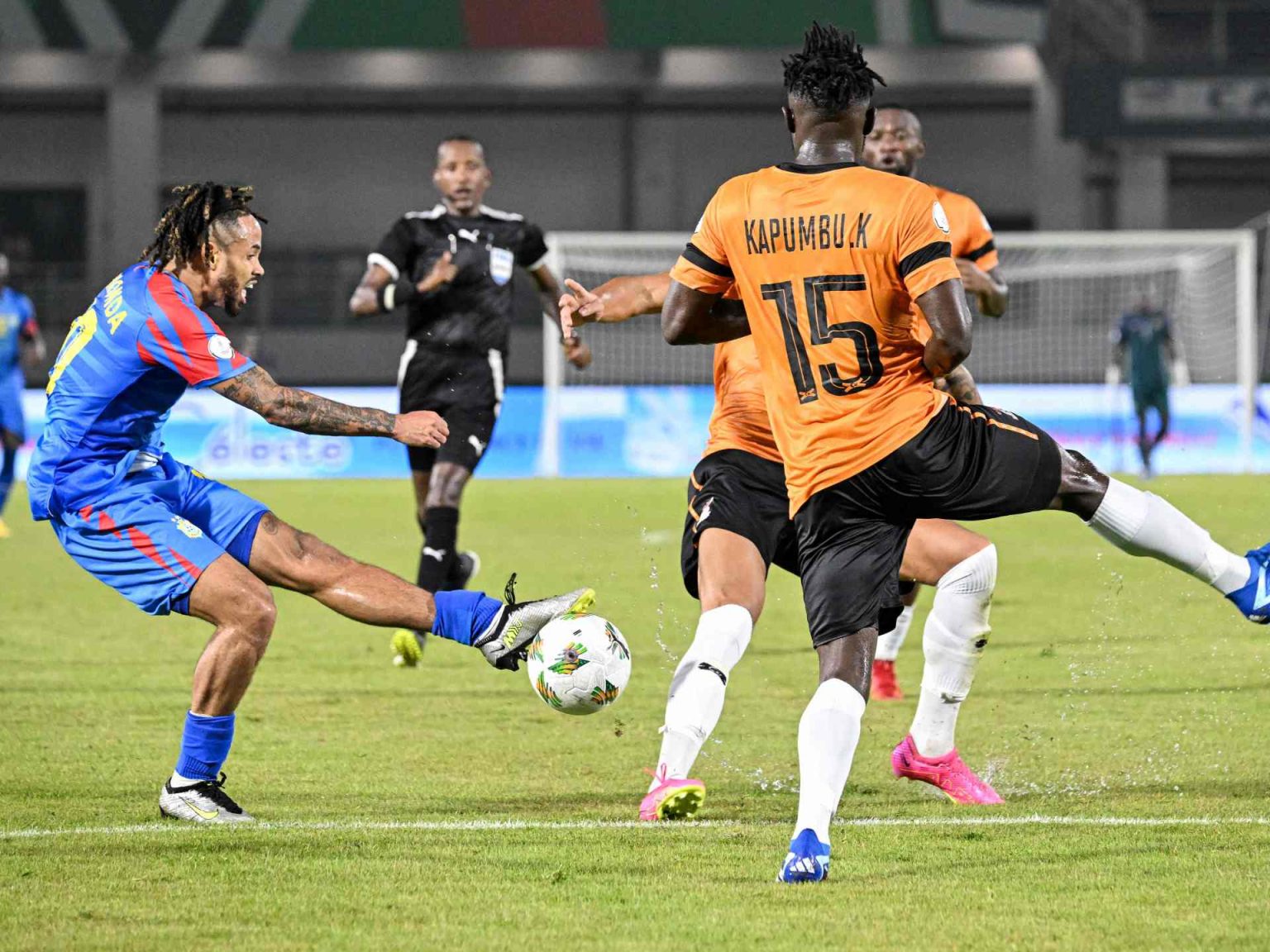 الكونغو الديمقراطية تهدر الفوز على زامبيا والمغرب يتصدر المجموعة بكأس أفريقيا