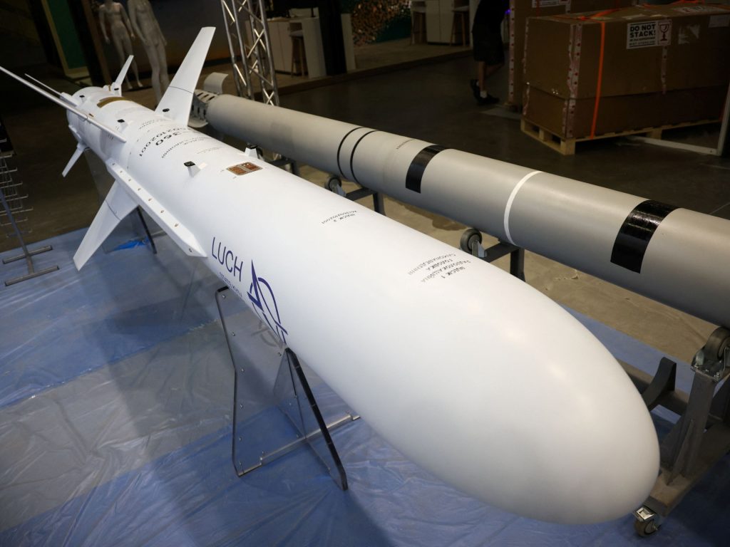 بينها الصاروخ الذي أغرق موسكفا.. هذه الأسلحة تنتجها أوكرانيا