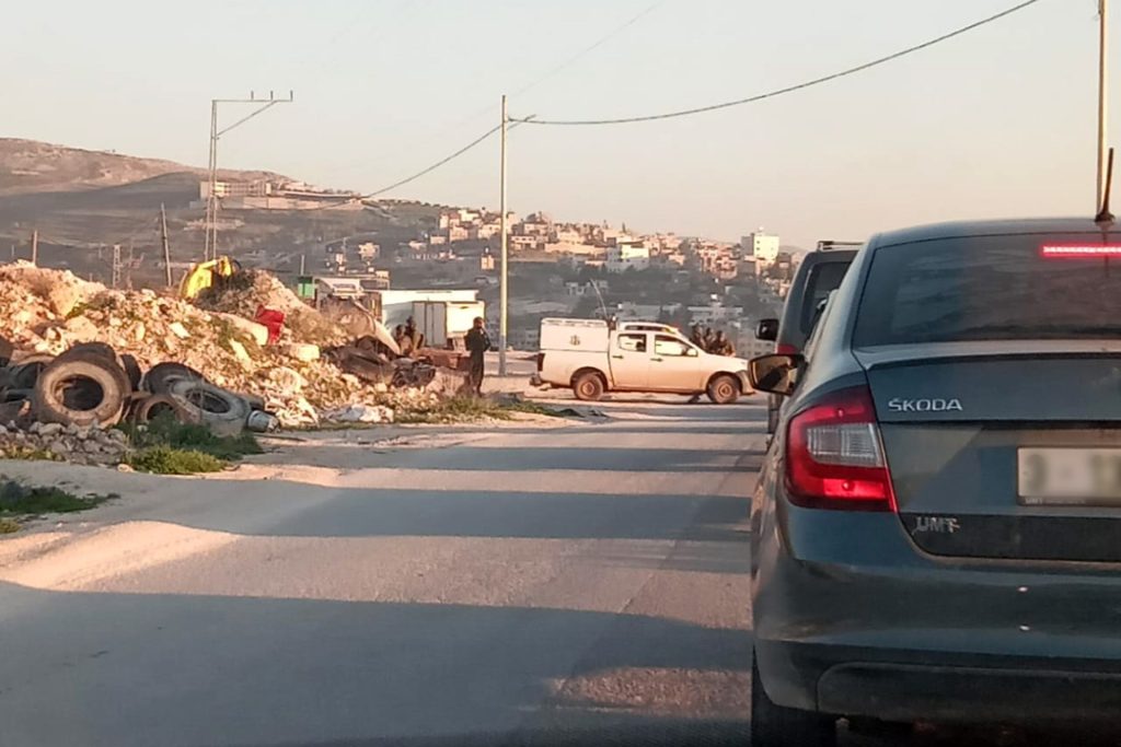 المستوطنون ينتحلون صفة الجيش الإسرائيلي ويهددون حياة الفلسطينيين بالضفة