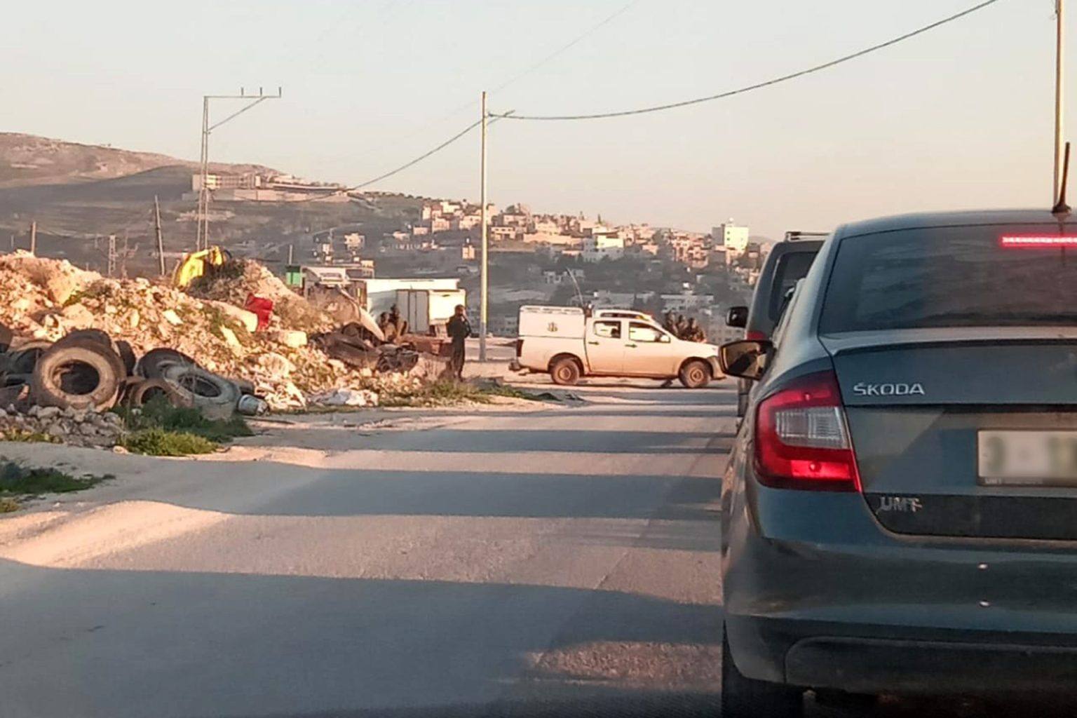 المستوطنون ينتحلون صفة الجيش الإسرائيلي ويهددون حياة الفلسطينيين بالضفة