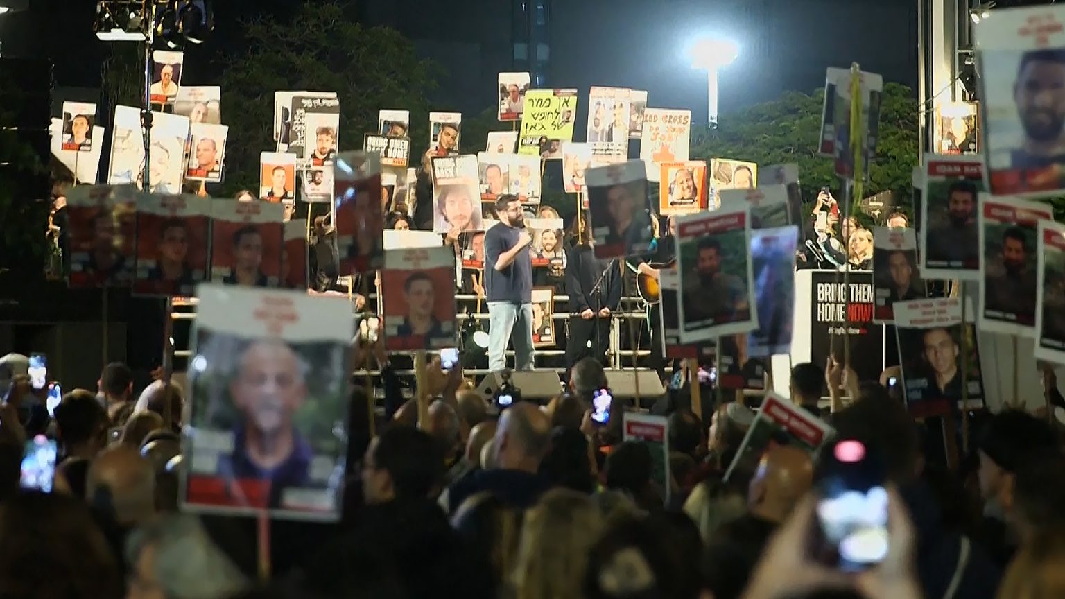 بعد 100 يوم من أسرهم.. تعرف على ملامح ملف المحتجزين الإسرائيليين بغزة