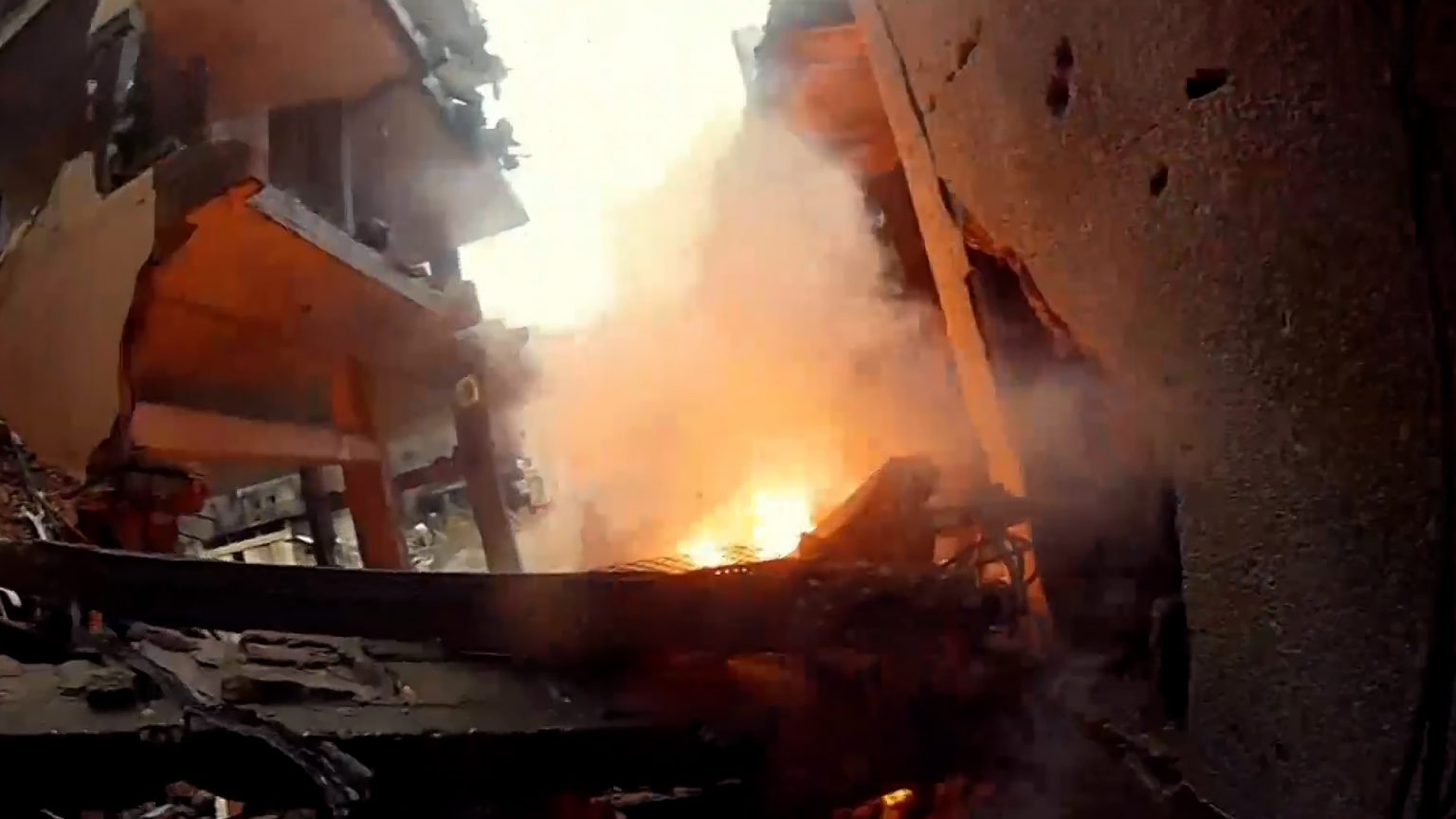 المقاومة تطلق رشقات صاروخية وتكبد الاحتلال مزيدا من الخسائر بغزة